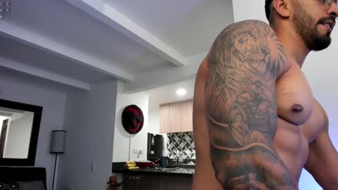 Snapshot of tony_muscle1 chatting on February 3, 2025, 11:58 pm tony muscle1 online show from February 3, 2025, 11:58 pm