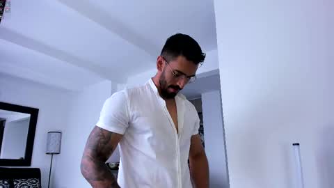 Snapshot of tony_muscle1 chatting on February 14, 2025, 5:46 pm tony muscle1 online show from February 14, 2025, 5:46 pm