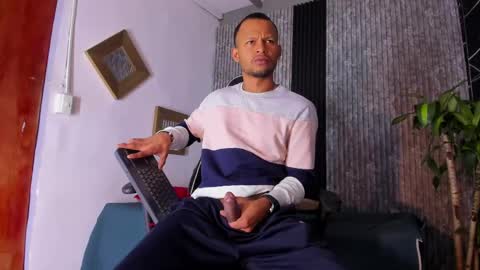 Snapshot of tony_panther chatting on April 25, 2026, 11:35 am Tony Panther online show from April 25, 2026, 11:35 am