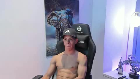 tony_petrov online show from September 29, 2025, 1:22 am