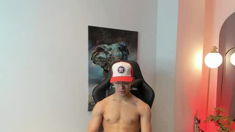 tony_petrov online show from November 1, 2025, 9:55 am