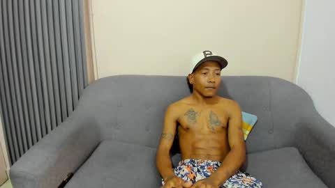 Snapshot of tony_travis chatting on October 1, 2025, 9:10 pm TONY online show from October 1, 2025, 9:10 pm