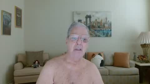 Snapshot of tonysview12000 chatting on July 11, 2026, 12:35 am tonysview12000 online show from July 11, 2026, 12:35 am
