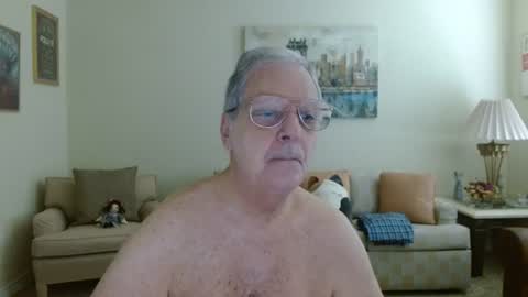 Snapshot of tonysview12000 chatting on August 6, 2026, 7:05 pm tonysview12000 online show from August 6, 2026, 7:05 pm