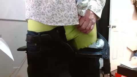 tonytonytony3001 online show from January 4, 2025, 6:09 am