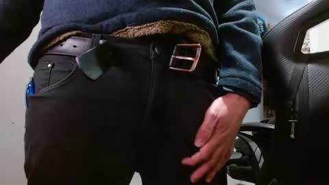 tonytonytony3001 online show from January 25, 2025, 8:21 pm