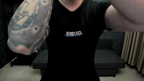 Snapshot of tonywilcoxx chatting on January 2, 2025, 12:57 pm TonyWilcox online show from January 2, 2025, 12:57 pm