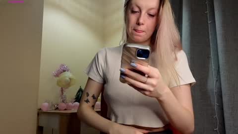 Snapshot of too_cute_blonde_girl chatting on January 15, 2025, 3:11 am Hey hey Im Megan Pvt open. Im very glad to see you here online show from January 15, 2025, 3:11 am