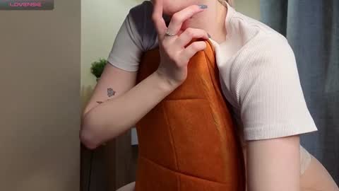 Snapshot of too_cute_blonde_girl chatting on February 1, 2025, 9:11 am Hey hey Im Megan Pvt open. Im very glad to see you here online show from February 1, 2025, 9:11 am