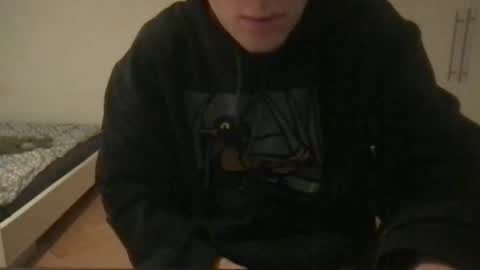 Max online show from November 10, 2025, 7:02 pm