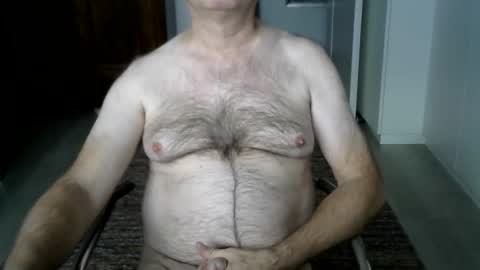 Snapshot of tooohard chatting on October 18, 2025, 11:33 am Alex online show from October 18, 2025, 11:33 am