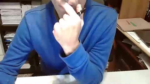 Topg84 online show from November 9, 2025, 5:11 pm