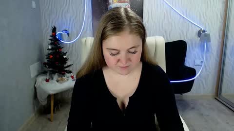 Snapshot of tori_blond chatting on December 16, 2024, 10:40 am tori_blond online show from December 16, 2024, 10:40 am