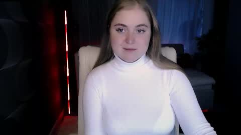 Snapshot of tori_blond chatting on March 19, 2026, 6:39 am tori_blond online show from March 19, 2026, 6:39 am