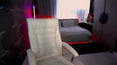 Snapshot of tori_blond chatting on July 3, 2026, 7:04 am tori_blond online show from July 3, 2026, 7:04 am