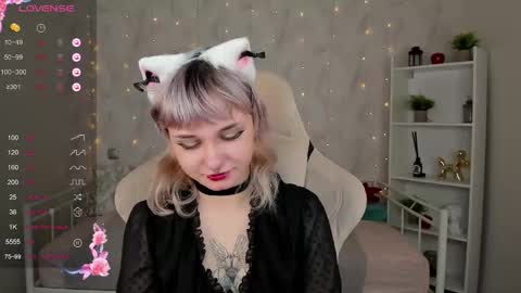 Snapshot of tori_cutie chatting on October 16, 2025, 12:11 am Tori online show from October 16, 2025, 12:11 am