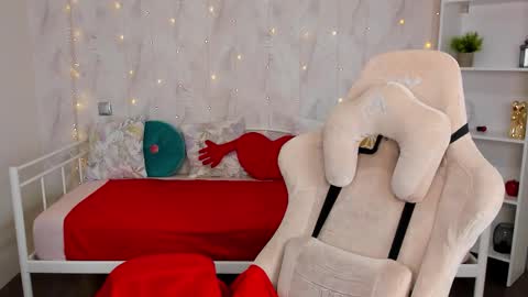 Snapshot of tori_cutie chatting on March 4, 2026, 12:38 am Tori online show from March 4, 2026, 12:38 am