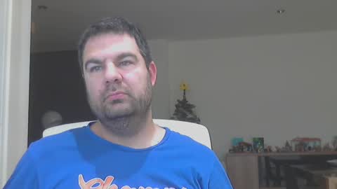 Snapshot of tork83 chatting on December 25, 2024, 6:09 am Tork 83 online show from December 25, 2024, 6:09 am