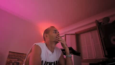 Snapshot of torosko chatting on May 24, 2026, 9:31 pm Torosko online show from May 24, 2026, 9:31 pm