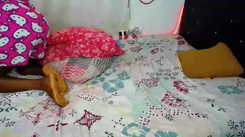 tory_montannaxx online show from January 24, 2025, 12:52 pm