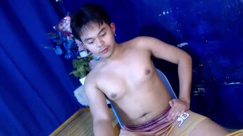 Snapshot of toshirokunn chatting on December 5, 2025, 6:37 pm Toshiro online show from December 5, 2025, 6:37 pm