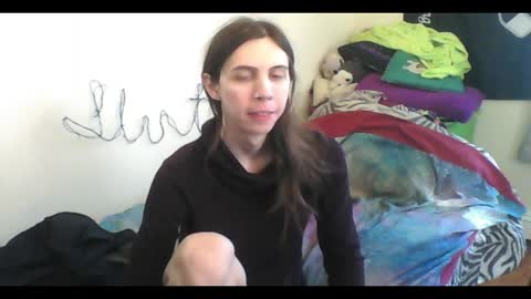 Luna online show from April 3, 2026, 9:13 pm