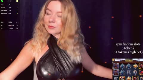 Snapshot of totally_spy chatting on September 26, 2025, 12:31 pm Madam Viktoria Vacation in Portugal 2811 - 0412 online show from September 26, 2025, 12:31 pm