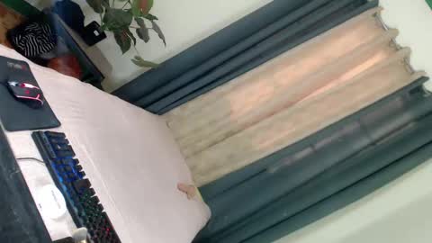 Snapshot of touch_my_body_daddy chatting on February 8, 2025, 11:45 pm touch_my_body_daddy online show from February 8, 2025, 11:45 pm