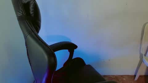 Alison online show from February 26, 2025, 1:11 am