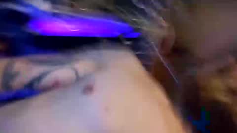 Snapshot of touchofclass90 chatting on December 2, 2024, 4:53 am touchofclass90 online show from December 2, 2024, 4:53 am