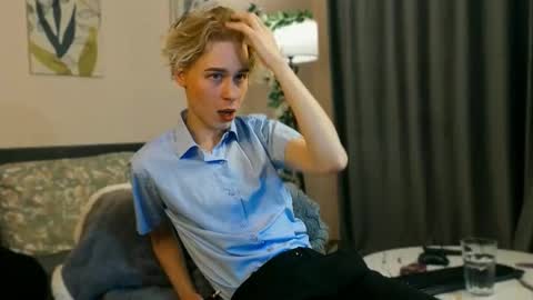 Snapshot of toxicpassion chatting on November 23, 2025, 1:00 pm Max online show from November 23, 2025, 1:00 pm