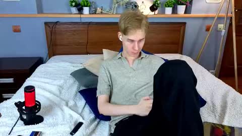 Snapshot of toxicpassion chatting on February 21, 2026, 11:00 am Max online show from February 21, 2026, 11:00 am