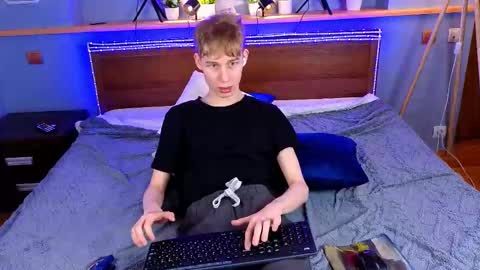 Snapshot of toxicpassion chatting on February 28, 2026, 10:16 am Max online show from February 28, 2026, 10:16 am