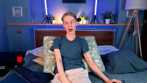 Snapshot of toxicpassion chatting on March 14, 2026, 10:21 am Max online show from March 14, 2026, 10:21 am