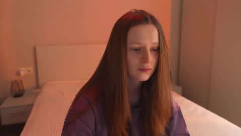 Snapshot of toxl chatting on November 27, 2025, 4:09 pm Bella online show from November 27, 2025, 4:09 pm