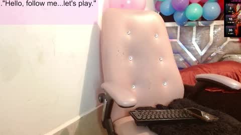 toxca69 online show from September 14, 2025, 1:32 pm