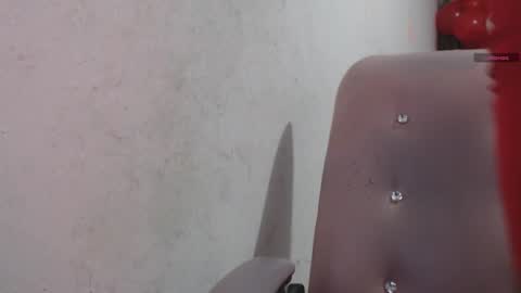 Snapshot of toxxxic_cams chatting on January 11, 2026, 5:12 am toxca69 online show from January 11, 2026, 5:12 am