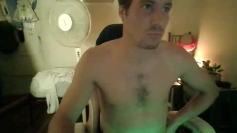 Snapshot of toyboysquirt chatting on April 21, 2026, 3:02 am toyboysquirt online show from April 21, 2026, 3:02 am