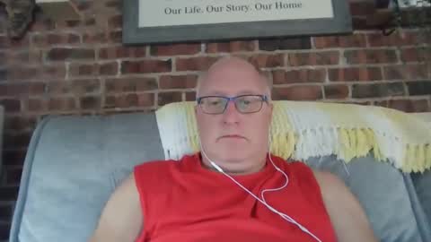 Snapshot of toyota1969 chatting on September 22, 2025, 9:50 pm toyota1969 online show from September 22, 2025, 9:50 pm