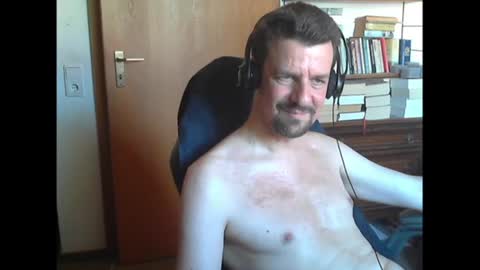Snapshot of tpraazrd chatting on August 1, 2026, 10:58 am tpraazrd online show from August 1, 2026, 10:58 am
