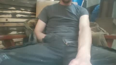 Snapshot of tr8e035 chatting on December 15, 2025, 11:25 am tr8e035 online show from December 15, 2025, 11:25 am