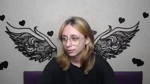 Snapshot of tracyleebb chatting on November 22, 2025, 11:53 am TracyLeeBB online show from November 22, 2025, 11:53 am