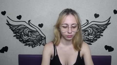 Snapshot of tracyleebb chatting on November 28, 2025, 11:57 am TracyLeeBB online show from November 28, 2025, 11:57 am