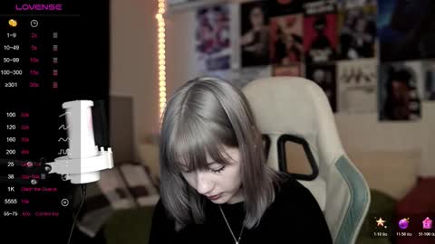 Snapshot of traharaaa chatting on February 10, 2026, 1:04 pm Ariana and Erik online show from February 10, 2026, 1:04 pm