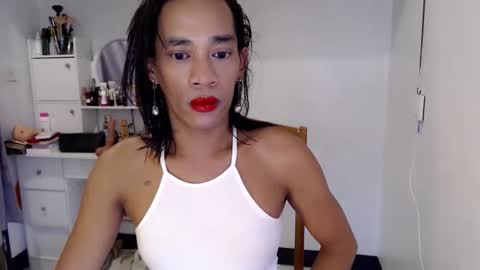 Snapshot of transeugene1990 chatting on April 9, 2026, 9:36 am transeugene1990 online show from April 9, 2026, 9:36 am