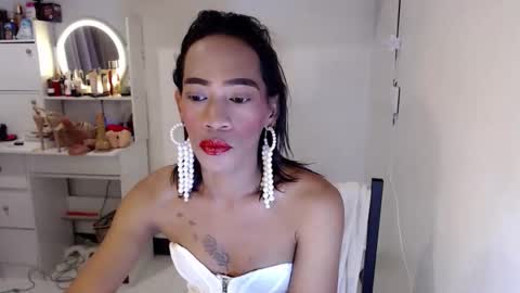 Snapshot of transeugene1990 chatting on April 15, 2026, 7:37 am transeugene1990 online show from April 15, 2026, 7:37 am