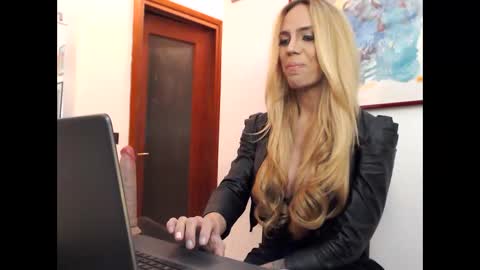 Snapshot of transexy8 chatting on January 31, 2025, 4:59 pm transexy8 online show from January 31, 2025, 4:59 pm