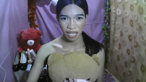 Snapshot of transgender21_petitecock chatting on December 13, 2025, 8:04 pm supernatural trans online show from December 13, 2025, 8:04 pm