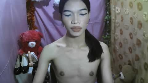 Snapshot of transgender21_petitecock chatting on December 14, 2025, 12:54 pm supernatural trans online show from December 14, 2025, 12:54 pm