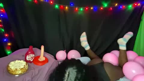 Snapshot of transgirl_omi chatting on September 19, 2025, 7:21 am TransDomme Omi online show from September 19, 2025, 7:21 am